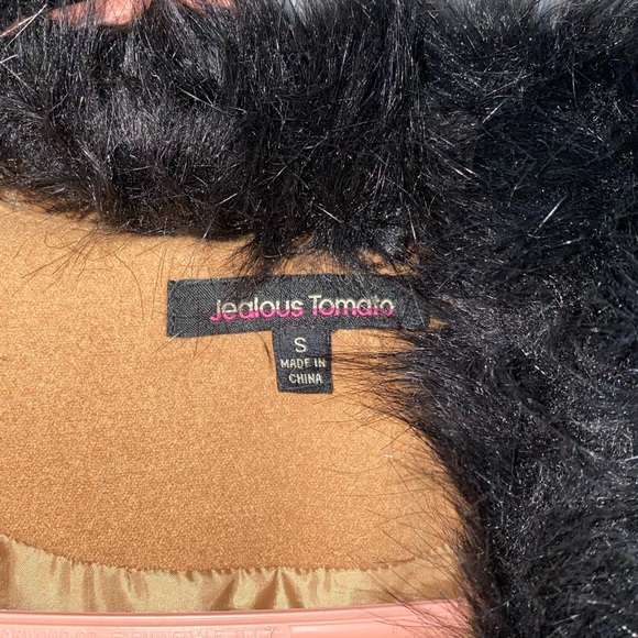 Tan coat - Picture 3 of 3